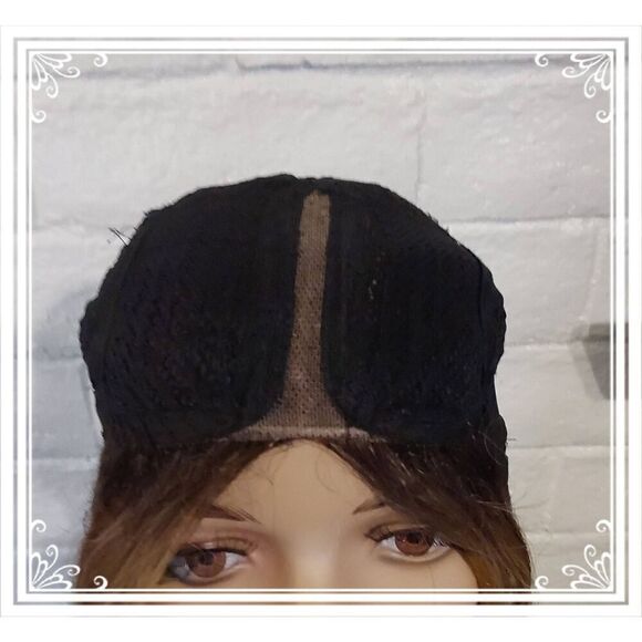 NWT~Beautiful Caramelesque " Fall From Grace" 26" Human Hair Blend Wig - Picture 7 of 8